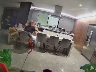 voyeurcam-casa-salsa-fishtank