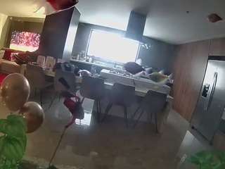 voyeurcam-casa-salsa-fishtank Flashing live webcam