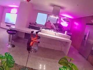 voyeurcam-casa-salsa-fishtank