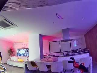 voyeurcam-casa-salsa-fishtank