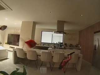 यह मॉडल अभी लाइव है. voyeurcam-casa-salsa-fishtank