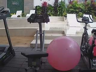 voyeurcam-casa-salsa-gym-bike CamXperience