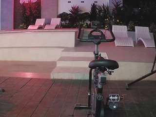 camsoda voyeurcam-casa-salsa-gym-bike