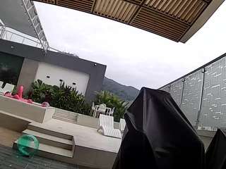 voyeurcam-casa-salsa-gym-bike
