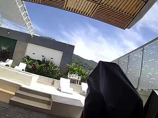 voyeurcam-casa-salsa-gym-bike