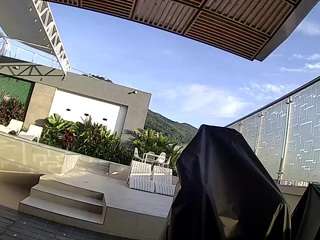 voyeurcam-casa-salsa-gym-bike