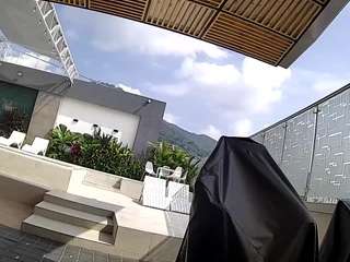 voyeurcam-casa-salsa-gym-bike