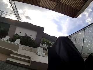 voyeurcam-casa-salsa-gym-bike