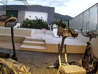 voyeurcam-casa-salsa-gym-bike