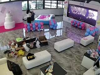 voyeurcam-casa-salsa-gym-bike