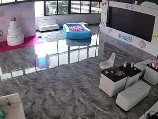 voyeurcam-casa-salsa-gym-bike