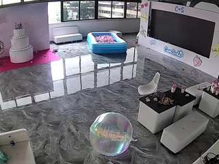 voyeurcam-casa-salsa-gym-bike
