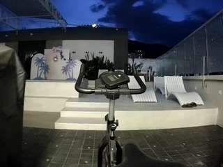 voyeurcam-casa-salsa-gym-bike