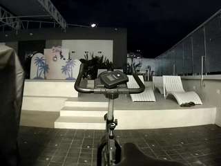 voyeurcam-casa-salsa-gym-bike