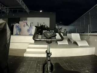voyeurcam-casa-salsa-gym-bike
