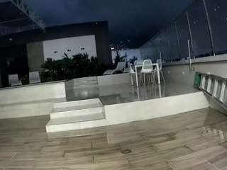voyeurcam-casa-salsa-gym-bike