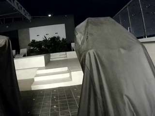 voyeurcam-casa-salsa-gym-bike camsoda