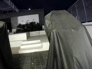 voyeurcam-casa-salsa-gym-bike