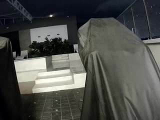 voyeurcam-casa-salsa-gym-bike