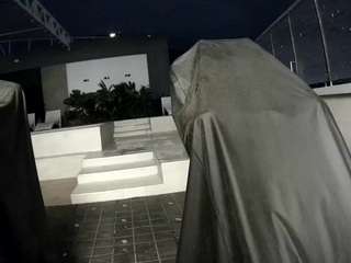 voyeurcam-casa-salsa-gym-bike