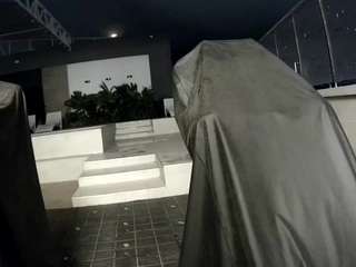 voyeurcam-casa-salsa-gym-bike