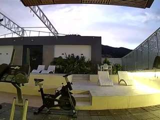 voyeurcam casa salsa gym bike