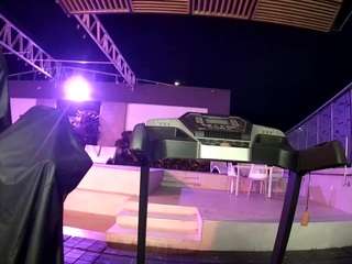 voyeurcam-casa-salsa-gym-bike