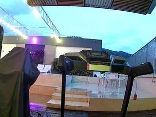 voyeurcam-casa-salsa-gym-bike