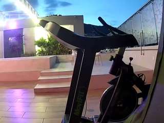 voyeurcam-casa-salsa-gym-bike
