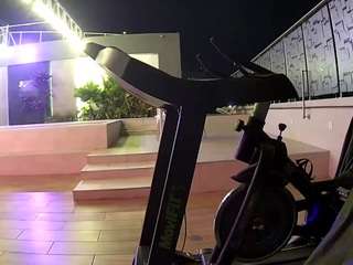 voyeurcam-casa-salsa-gym-bike