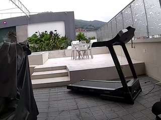 이 모델은 현재 라이브 중입니다. voyeurcam-casa-salsa-gym-bike