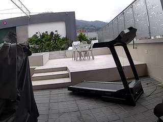 Ce modèle est en direct maintenant. voyeurcam-casa-salsa-gym-bike