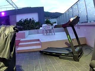هذا النموذج مباشر الآن. voyeurcam-casa-salsa-gym-bike
