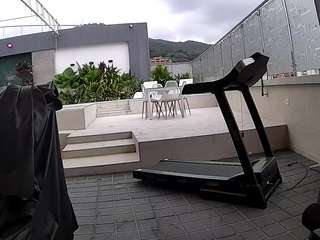 voyeurcam-casa-salsa-gym-bike