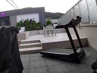 Ce modèle est en direct maintenant. voyeurcam-casa-salsa-gym-bike