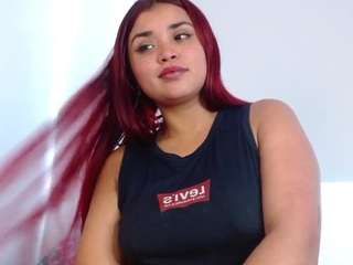 Este modelo está en vivo ahora. lilimatheus69