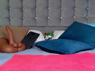 pocahontasfg webcam model