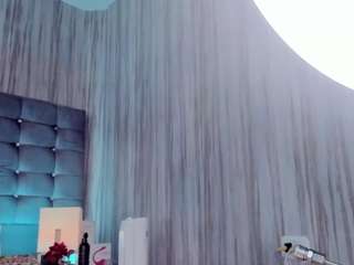 pocahontasfg's CamSoda show and profile