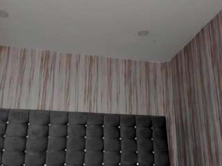 pocahontasfg, female webcam model,  years old, on live webcam