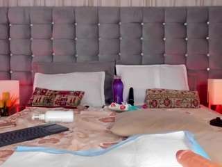 le modèle pocahontasfg est en webcam porno dans un show sur le site camsoda, il possède les tags suivants: anal,pussy,lingerie,living room,lush,naked,natural,no smoking,oil,shaved-pussy,fingers,spank,squirter,strip,swallow,tattoos,tease,teen (18+),wet,ass
