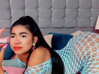 PocahontasFg's Live Sex Cam Show