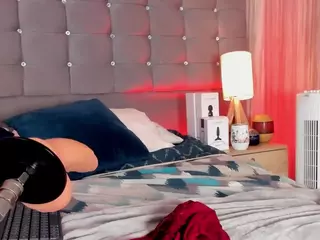 PocahontasFg's Live Sex Cam Show