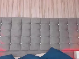 PocahontasFg's Live Sex Cam Show
