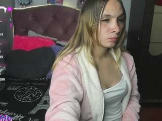 bunnyy26's CamSoda show and profile