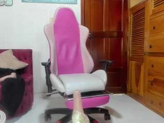 devil-sara Live Webcam on CamSoda