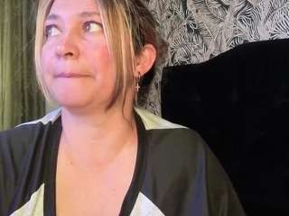 devil-sara Live Webcam on CamSoda