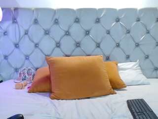 Lesbian Live Cams camsoda melody-mansson