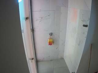 camsoda voyeurcam-casa-salsa-shower-1