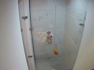 camsoda voyeurcam-casa-salsa-shower-1