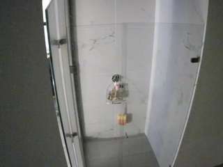 Adult Videochat camsoda voyeurcam-casa-salsa-shower-1